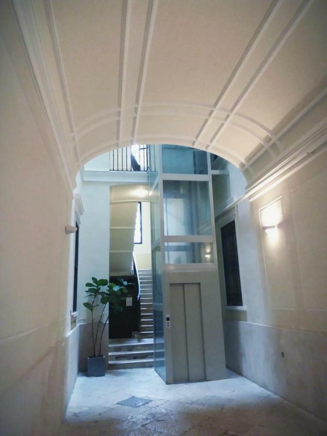 Maison Flores Bari Exterior photo